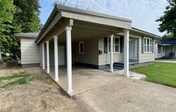 712 SE Second, Walnut Ridge, AR 72476