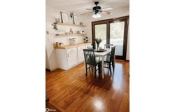 510 N Vine Street, Agency, IA 52530