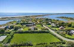 351 Jobs Lane, Bridgehampton, NY 11932