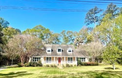 921 Tung Tree, Picayune, MS 39466