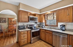 166 Thoreau Drive, Shelton, CT 06484