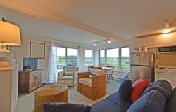 5 Dyke Road, Kennebunkport, ME 04046
