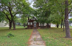 118 E Main St, Charleston, AR 72933