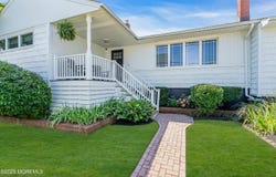 6 Sunset Lane, Monmouth Beach, NJ 07750