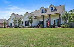 589 Asbury Lane Drive, Pearl, MS 39208