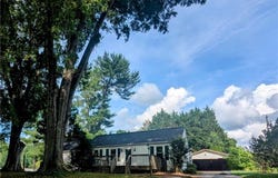 5675 Main Street, Bethania, NC 27040