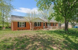 225 Maplemere Drive, Bowling Green, KY 42103