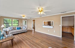 11 Naples Drive, Omaha, TX 75571