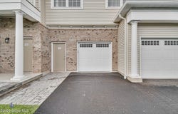 601 Vly Pointe Drive, Niskayuna, NY 12309