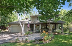 760 Bighorn Drive, Chanhassen, MN 55317