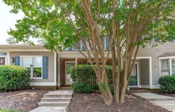 82 Forest Oaks Drive, Durham, NC 27705