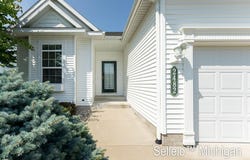 2482 E East Turning Leaf Way Way, Fruitport, MI 49415
