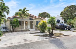 426 SW 26th Rd, Miami, FL 33129