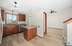 4121 W 93rd St, Sioux Falls, SD 57108