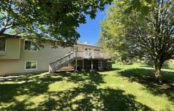 8593 S Clare Ave, Clare, MI 48617