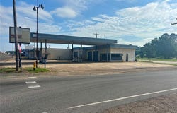 413 S Main Street, Springhill, LA 71075
