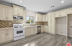 6715 Cedros Ave, Van Nuys, CA 91405