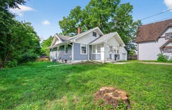 1728 Northwest Drive, Des Moines, IA 50310