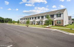 1024 Bayard Wootten Way, New Bern, NC 28562