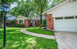 2105 N Alexander Lane, Bethany, OK 73008
