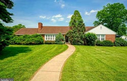 370 S BROADWAY, PENNSVILLE, NJ 08070