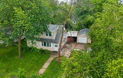 1450 Sandhurst Avenue E, Maplewood, MN 55109