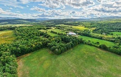 889 River Road, Peru, NY 12972
