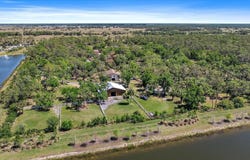8200 IBIS STREET, SARASOTA, FL 34241