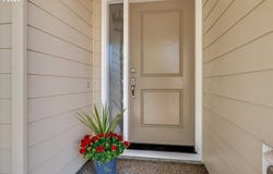 2731 BAINES BLVD, Hubbard, OR 97032