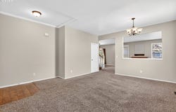 2571 GRAYSTONE Dr, Woodburn, OR 97071