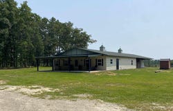 290 Gunter Pond Road, Wagener, SC 29164