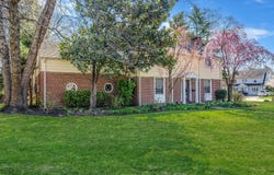 1 Prospect Avenue, Garden City, NY 11530