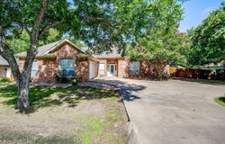9406 S Longwood Drive, Granbury, TX 76049
