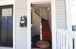 32 Center Street, New London, CT 06320