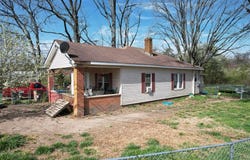 1611 NE Beaverdale Road, DALTON, GA 30721