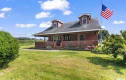 5658 HOGAN Road, Auburn, IL 62615