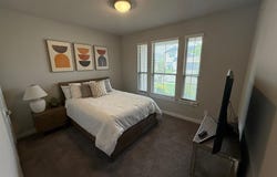 645 Olympic Way, Red Oak, TX 75154