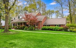 71 Tree Top Dr, Springfield Twp., NJ 07081-3633