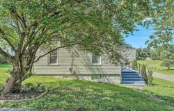 1404 10th ST NE, Roanoke, VA 24012