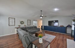 5 Kensington, Conway, AR 72034