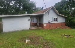 470 Dogwood Ave, Alexander City, AL 35010