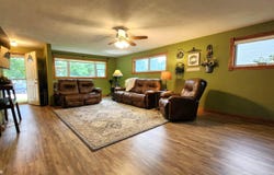 902 S 6th Street, Osage, IA 50461