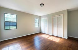 1209 N 3rd St, Ozark, AR 72949