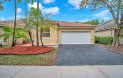 941 Bluewood Ter, Weston, FL 33327