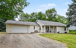 11332 Crestview Drive E, Cement City, MI 49233