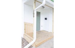 209 E Dover Street, Monroe City, MO 63456