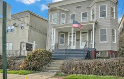 33-35 Delaware St, Elizabeth City, NJ 07206-1547