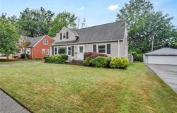 1714 Gilbert Drive, Mayfield Heights, OH 44124