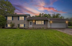 12 Spicewood Lane, Rochester, NY 14624