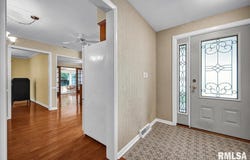 6024 N BRIARWOOD Lane, Peoria, IL 61614